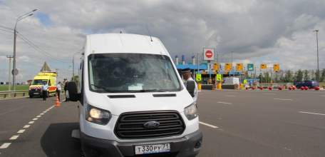 В Липецкой области дорожные полицейские проверили около ста пятидесяти водителей пассажирского транспорта