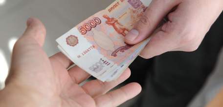 В Елецком районе местная жительница, обвиняемая в даче взятки сотруднику полиции, предстанет перед судом