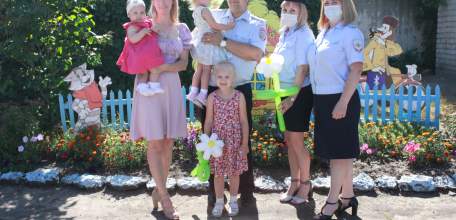 В Елецком линейном отделе МВД России на транспорте  поздравляют работников в преддверии Дня семьи, любви и верности