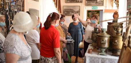 Поездка, которая окрыляет: пожилые жители города Ельца посетили Задонск