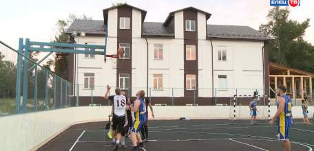 Около 100 участников, файер-шоу и конкурсы: состоялось открытие турнира по баскетболу &laquo;Елецкая ночная лига &mdash; 2021&raquo;