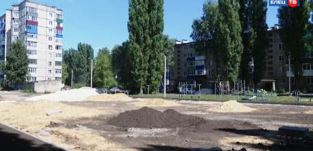 В рамках нацпроекта «Жилье и городская среда» в Ельце преображают 4 дворовые территории