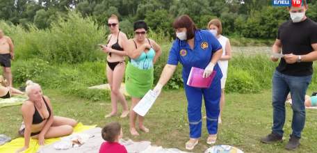 Чтобы отдых был комфортным и безопасным: молодогвардейцы напомнили ельчанам правила поведения на воде