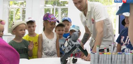 Время открытий: в детском технопарке «Кванториум» проходят ознакомительные экскурсии для дошколят