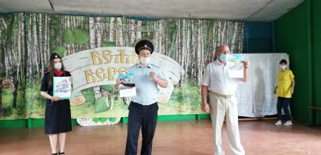 Представитель Общественного совета при Елецком ЛО МВД России на транспорте и сотрудники полиции провели урок юридической грамотности