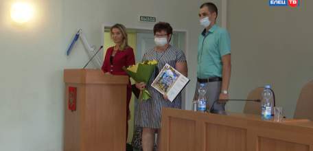 В Ельце чествовали работников сферы торговли