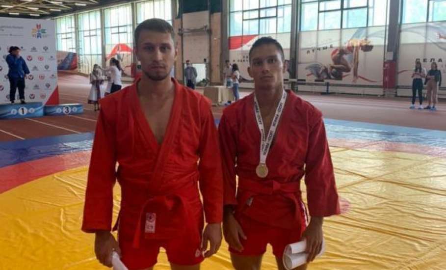 Елецкие самбисты завоевали две медали на фестивале национальных и неолимпийских видов спорта