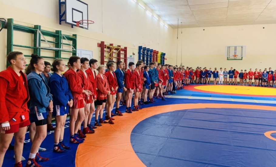 Спортсмены ГБУ ЛО СШОР «Локомотив» приняли участие в тренировочном мероприятии по самбо в г. Керчь