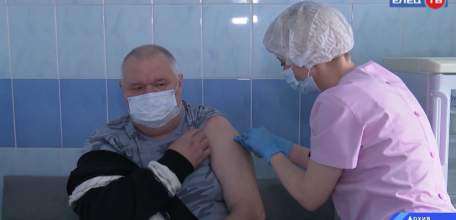 Все препараты в наличии: ельчане приступили к ревакцинации от COVID &mdash; 19