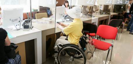 Дети-инвалиды теперь обслуживаются без очереди