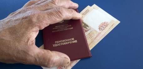 Путин подписал указ о единовременной выплате пенсионерам в 10 тысяч рублей