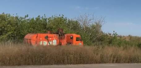 Мусоровоз компании «Тэко Сервис» поворачивает на закрытый Нижневоргольский полигон!