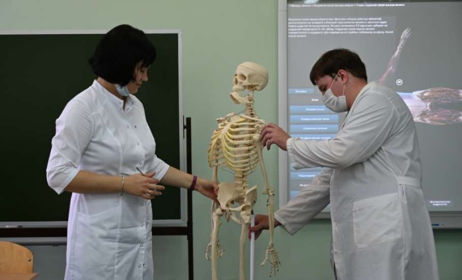 Елецкий университет подготовит молодых врачей для региона