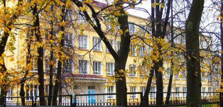 Прокуратура проконтролирует поставку школьных парт