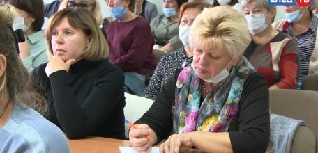 Участковым избирательным комиссиям в Ельце передали списки избирателей