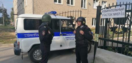 Полиция Ельца проводит учения в связи с предстоящими выборами