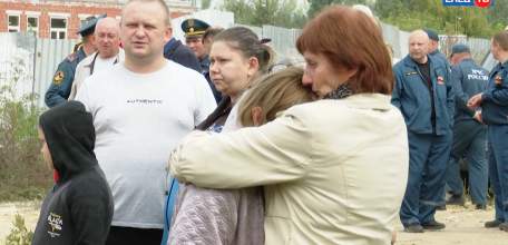 &laquo;Мы чувствуем, что не одни&hellip;&raquo;: пострадавшие при обрушении дома в посёлке Солидарность начали получать компенсационные выплаты на приобретение жилья