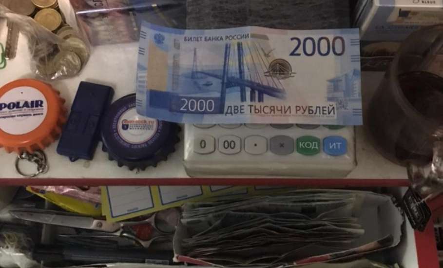 В Ельце задержан гражданин по подозрению в сбыте фальшивых банкнот достоинством 2000 рублей