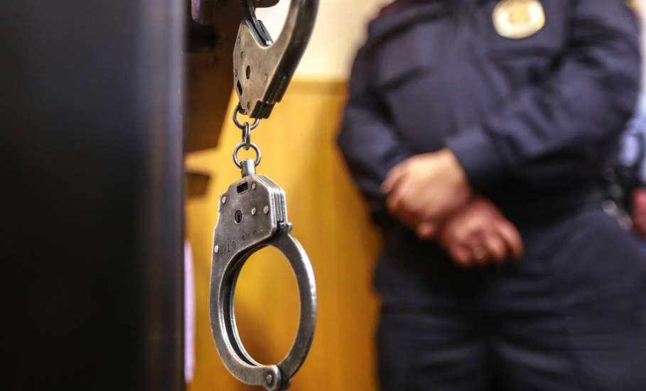 В Ельце задержаны подозреваемые в краже автозапчастей с дачного участка