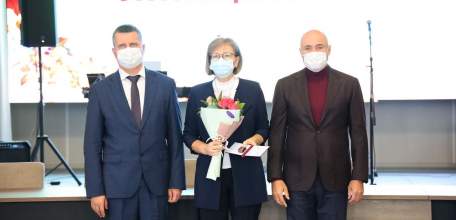 Удостоены наград преподаватели ЕГУ им. И.А. Бунина