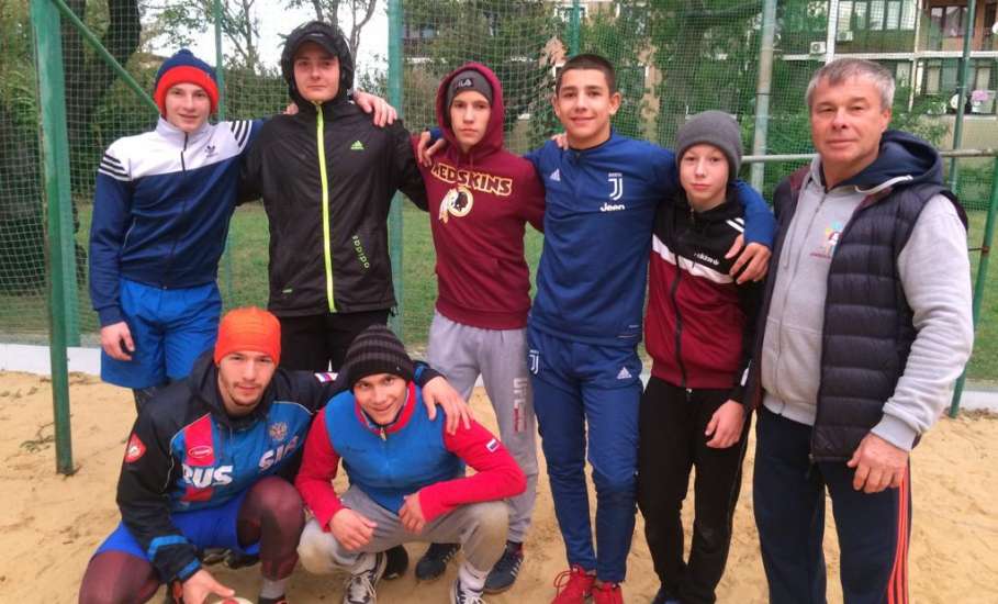 Спортсмены ГБУ ЛО СШОР «Локомотив» приняли участие в соревнованиях по самбо и в тренировочных сборах в Анапе
