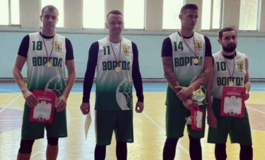 Команда Елецкого района "Воргол" завоевала кубок Чемпионата Липецкой области по уличному баскетболу
