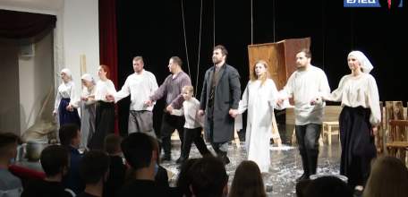 Спектакль драмтеатра «Бенефис» «Деревня» по повести Ивана Бунина оценили известные театральные критики