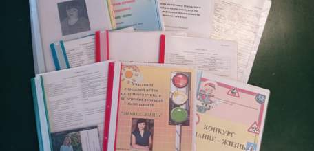На территории г. Ельца проводятся акции по основам дорожной безопасности «Знание - жизнь» и «Зеленый огонек»