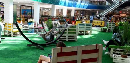 Липчане до 18 лет не смогут посещать торговые центры без взрослых с QR-кодами