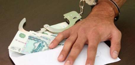 В Елецком районе местный житель обвиняется в даче взятки сотруднику полиции