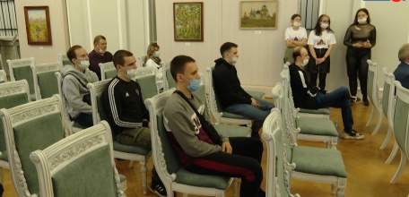 Служу Отчеству: новобранцам осеннего призыва вручили повестки в торжественной обстановке