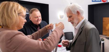 Кинорежиссеру Юрию Григорьеву, снимавшему в Ельце фильм «Мальчики» вручили орден «Звезда Достоевского»