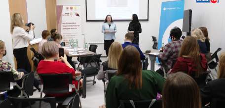 Выбрали полуфиналистов: жюри оценило бизнес-проекты участниц конкурса «Мама – предприниматель»