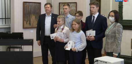 Юные живописцы Ельца и их наставники получили награды, учреждённые в память о Народном художнике СССР Николае Жукове
