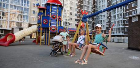 Современные детские игровые площадки строятся в Липецкой области