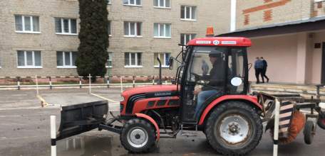 Сотрудники гостехнадзора приняли участие в экзамене на право управления самоходными машинами категорий «B», «C», «E»