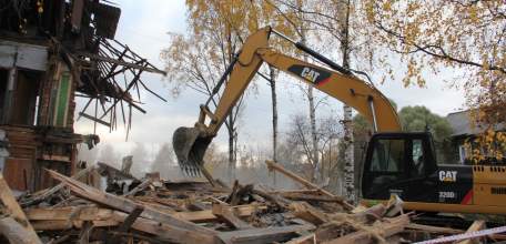 Прокурор г. Ельца в судебном порядке добивается сноса аварийных домов