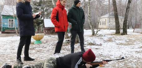 В детском оздоровительном лагере "Белая березка" прошел военно-патриотический форум "Я-гражданин России"