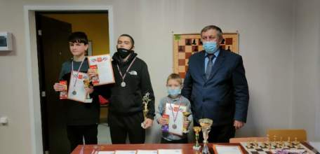 С 8 по 12 декабря в ТК &laquo;ВАШ ДОМ&raquo; состоялось открытое первенство МБУ &laquo;Спортивная школа №1&raquo; 2021 года по шахматам