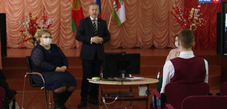 Разговор на равных: уполномоченный по правам ребёнка Юрий Таран встретился с елецкими школьниками