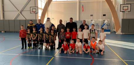 В Елецком районе прошел турнир по мини-футболу "Кубок Деда Мороза"