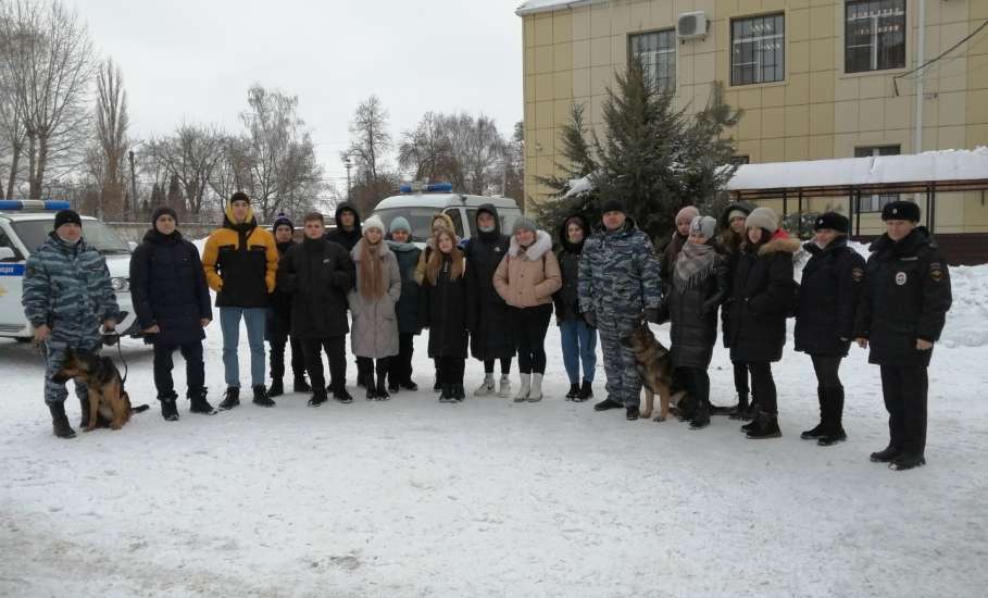День российского студенчества отметили в Елецком ЛО МВД России на транспорте