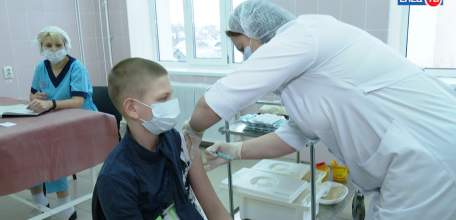 &laquo;Спутник-М&raquo; поступил в Елец: в городе началась вакцинация подростков от COVID-19