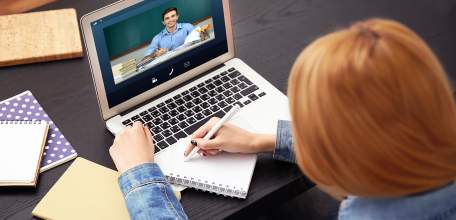 Управление образования города Ельца: "О переводе образовательных организаций на дистанционную систему обучения"