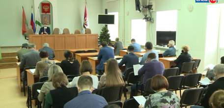 Изменения в бюджет, ликвидация «Спецавтотранса» и выборы председателя контрольно-счетной комиссии: в Ельце завершилась 50-я сессия Совета депутатов