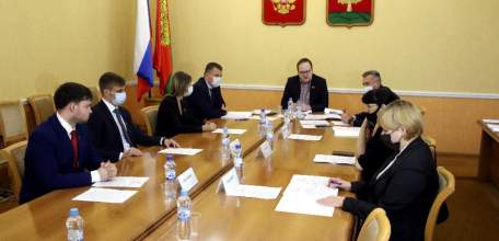 Депутаты облсовета: Необходимо разработать региональную программу поддержки сельских педагогов