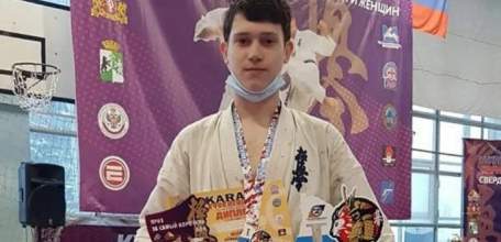 Елецкий спортсмен стал победителем Кубка Ревды по киокусинкай