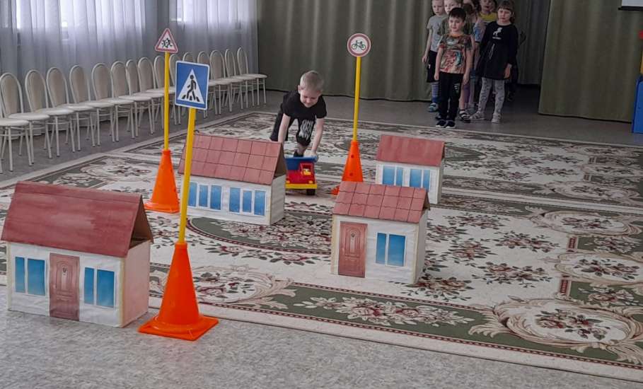 В детском саду «Солнышко» с. Казаки прошла квест-игра «Мы дружим с ПДД»