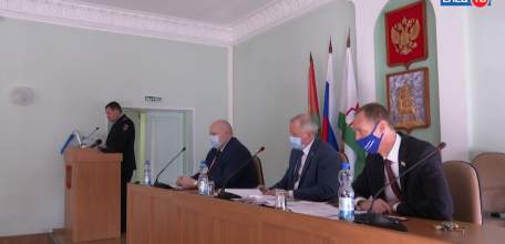 Депутатов в горсовет будут выбирать по-новому: на 51-й сессии проголосовали за отказ от партийных списков