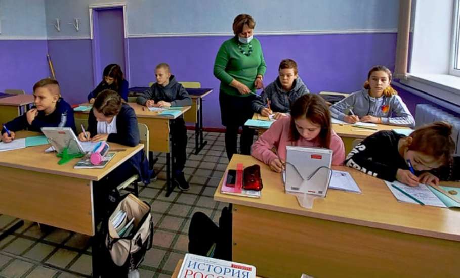 Школьники из Донбасса начали учиться в Липецкой области